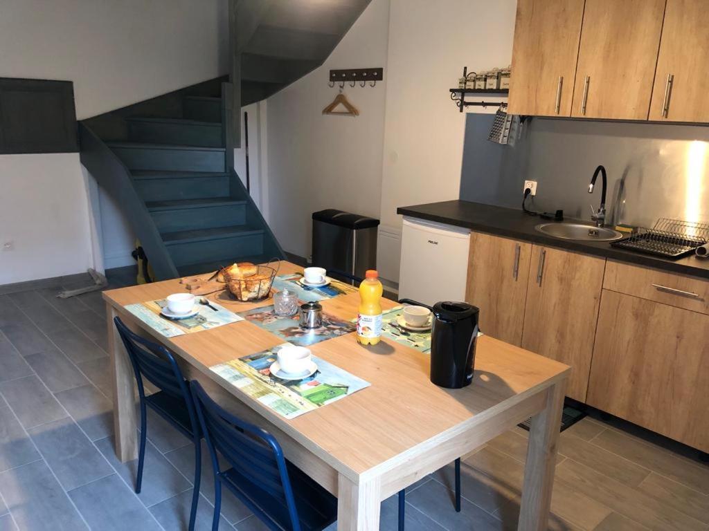 Le Bout Du Monde Bed and Breakfast Bricqueville-sur-Mer Exteriör bild